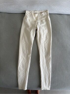 Alo creme/light yellow airbrush leggings